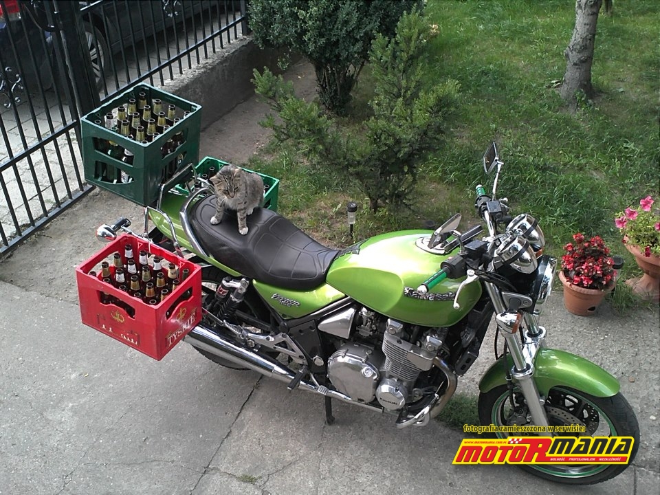 http://motormania.com.pl/wp-content/uploads/2013/01/Motocykl-ze-skrzynkami-piwa.jpg