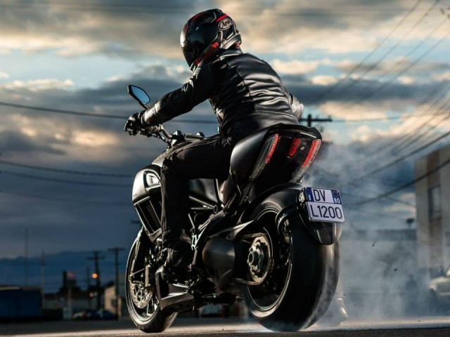 Ducati Diavel 2014 (1)