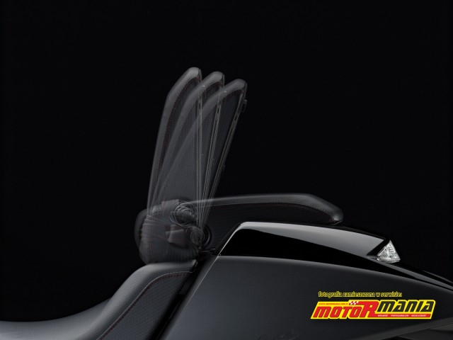 Honda NM4 Vultus 2014 (11)