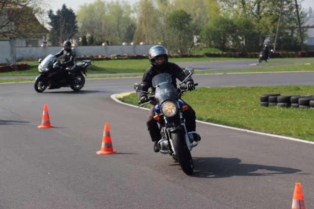 Marcin i Madzia na szkoleniu HigH szkolenie motocyklowe - tor Gostyn (1)