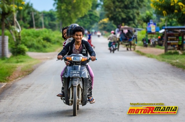 Smiling faces in Myanmar