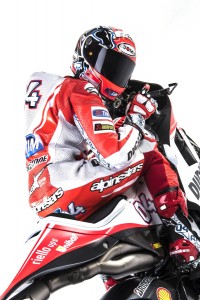 5-Ducati_MotGP_Team_2015_26_Dovizioso