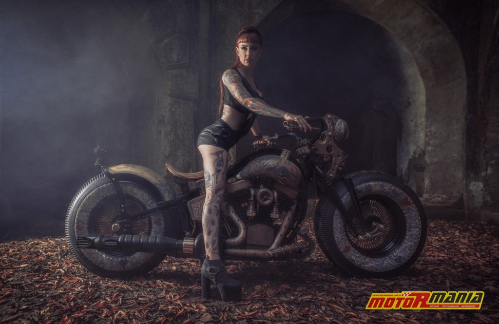 Cheyenne Bike - The Recidivist with girls (2) - fot Tomasz Pulsakowski