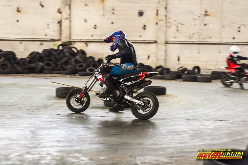 Szkolenie na MotoRmania Slide Zone tor FSO Zeran (20)