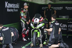 hi_R06_Sepang_WorldSBK_2016_Free Practice_Rea_GB36233