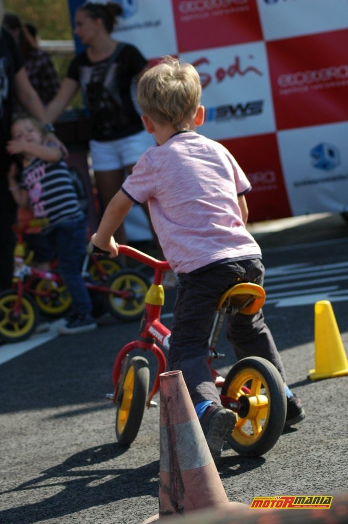 037-Motocyklisci-dla-dzieci-fot-Pacyfka