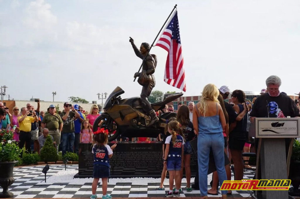 Nicky Hayden pomnik w Owensboro Kentucky (4)