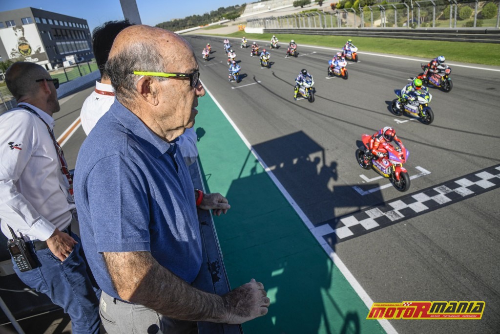 W Walencji wszystkiemu przyglądało się szefostwo MotoGP, z Carmelo Ezpeletą na czele - zdjęcia: motogp.com