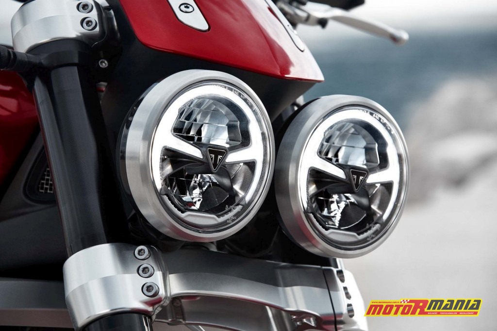 Reflektory nowego Triumpha Rocket 3 R - także posiadają LEDy do jazdy dziennej.