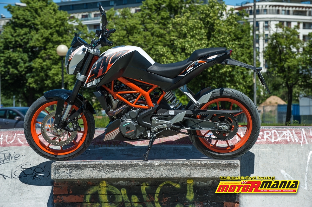 maly ksiaze na podescie - KTM 390 Duke 2013 - MotoRmania ...