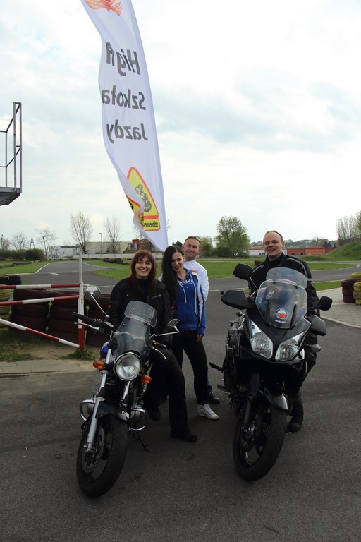 Marcin i Madzia na szkoleniu HigH szkolenie motocyklowe - tor Gostyn (19)