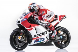 6-Ducati_MotGP_Team_2015_23_Dovizioso