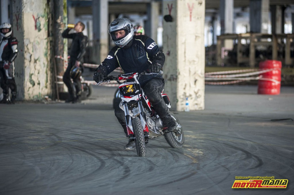 MotoRmania Slajd Zone trening szkolenie pitbike (17)